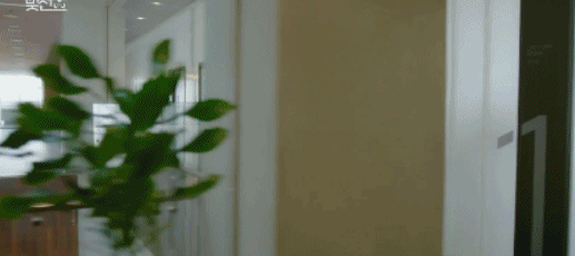 她替富二代闺蜜相亲，一顿狗血操作之后，却被财阀老板看上了