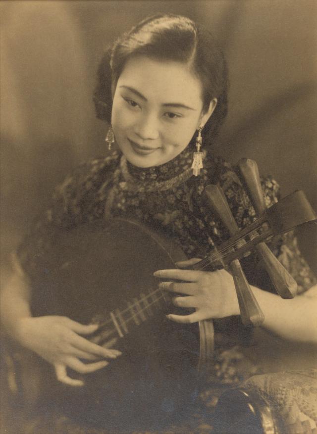 民国女神胡蝶到底有多美？私房照曝光，难怪戴笠希望能霸占她一生