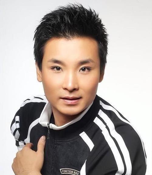 刘和刚：成名后把岳父母接到豪宅，父亲猝然离世令他沉痛愧疚不已