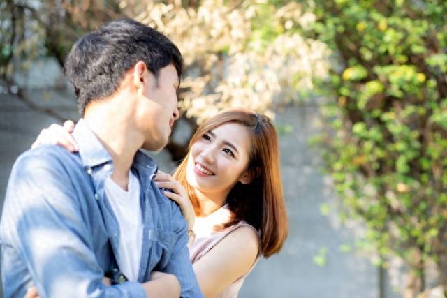 “曾经的情感羁绊：当初喜欢你的人，现在是否值得再爱？”