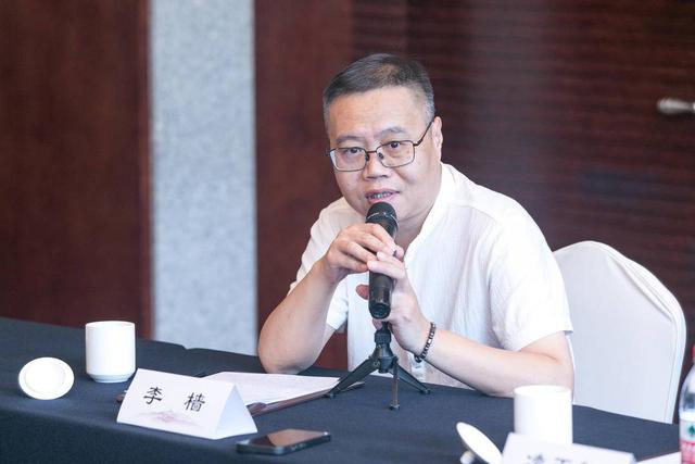 从“中间”走向“中坚”，70后作家李樯在“夹缝”中挺起