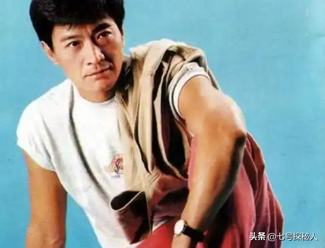 周里京一生清高不炒作，唯一心里过不去的坎，就是已故30年的妻子