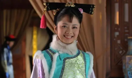 谭松韵男朋友是谁？熊梓淇公开场合特别照顾谭松韵，关系令人猜疑