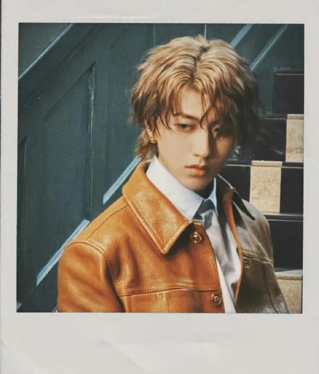 一年一度的蓝玫瑰真是蔡徐坤的幸福秘诀