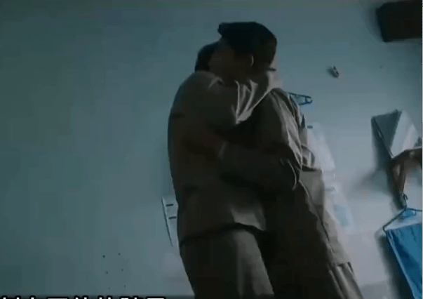 《窥探》大结局：80被判死刑，在牢里杀死韩书俊，知恩跳海自杀