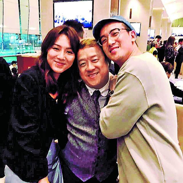 新剧中与搭档有床上亲热戏 香港女演员直言导演老公什么都可接受