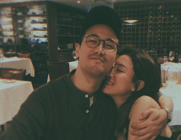 新剧中与搭档有床上亲热戏 香港女演员直言导演老公什么都可接受