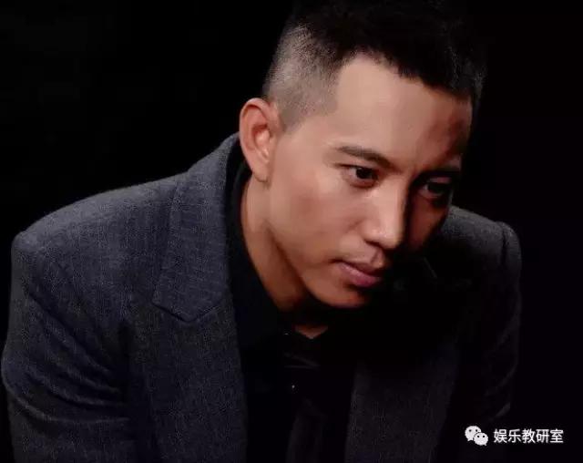 中专毕业后一剧成名，拍戏受伤患抑郁，今成荧屏硬汉却不红