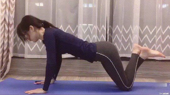 睡前一组拉伸动图，赶走腰酸背痛、让身体变柔软、改善体态