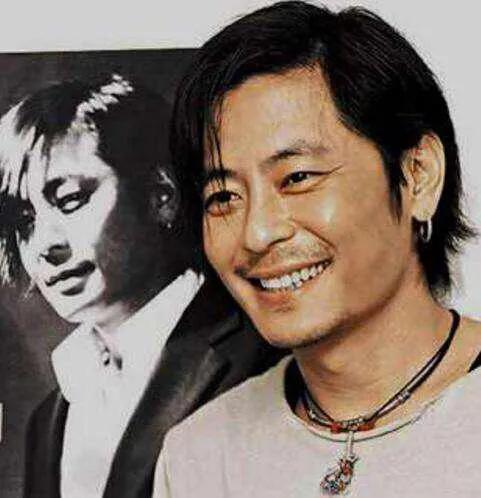 王杰：60岁的我一无所有，遭人陷害妻离子散，庆幸还有粉丝喜欢我