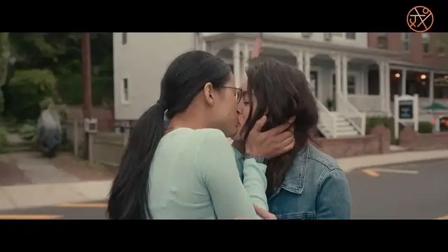 被片名耽误的青春片！高中女生的“出柜”实录