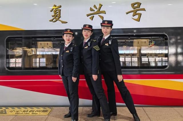 这个乘务组“颜值”“能力”与“服务”齐飞！