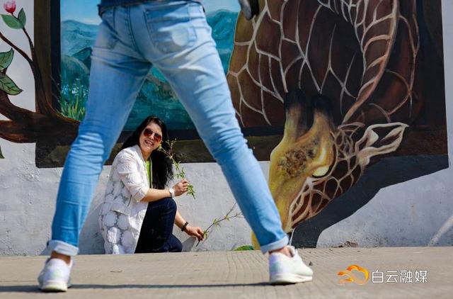 走!打卡云溪湾,尝乡间美食、看农家晒稻、走绿道摘果蔬……