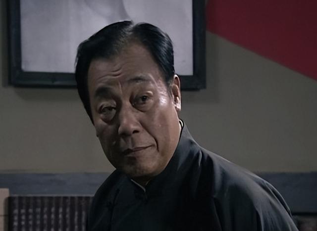 《潜伏》17年配角现状，盛乡出狱做网红，漂亮的马奎太太低调嫁人