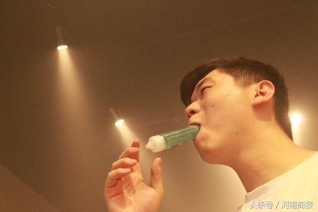 郑州一90后男子吸“蒸汽烟”着迷,4年花了30万