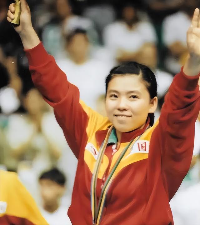 “冷面杀手”刘伟:从乒乓球世界冠军到北大博士,不嫁富商嫁爱情