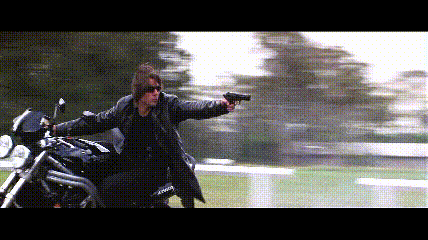 干啥啥不行，耍帅第一名，难怪《碟中谍2》是系列评分最低的一部