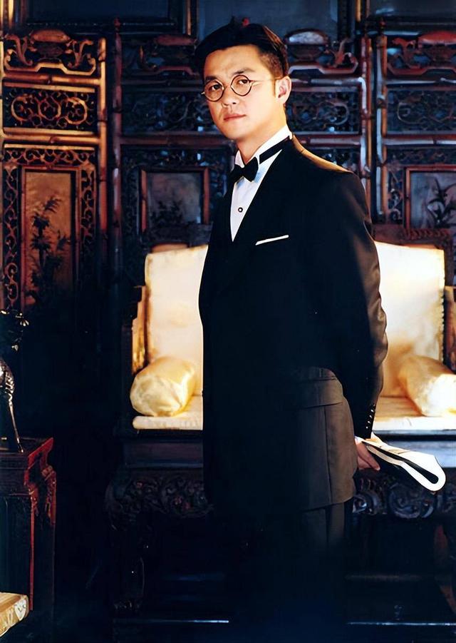 李亚鹏欠薪道歉后续！下海经商一地鸡毛，走到这一步与王菲有关