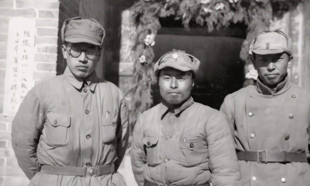 2016年,96岁日本人来中国,身带“解放军”勋章:我是八路军战士