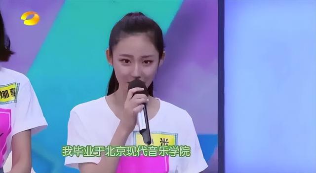 101没有出道的她,已演过多部网剧,还唱过《御赐小仵作》插曲