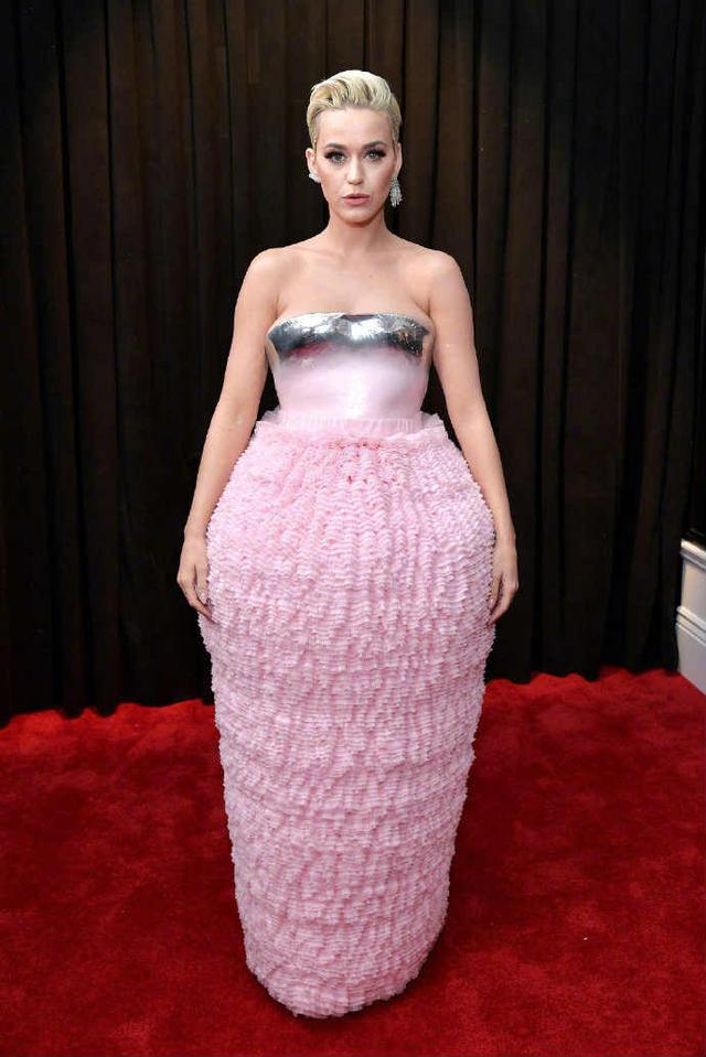 格莱美上演宫心计:A妹有苦难言;Drake现场大闹、画面被掐