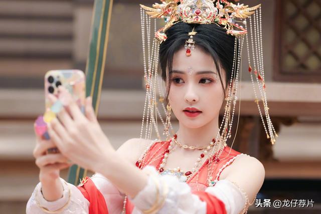 白鹿主演的10部剧,火了3部,垮了3部,关键还要看男主是谁