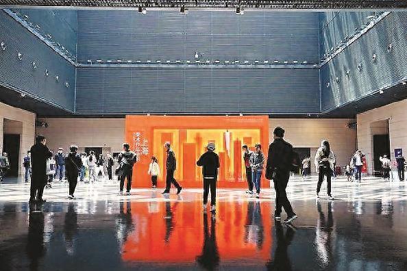 新民艺评|王一川:十载艺路站潮头