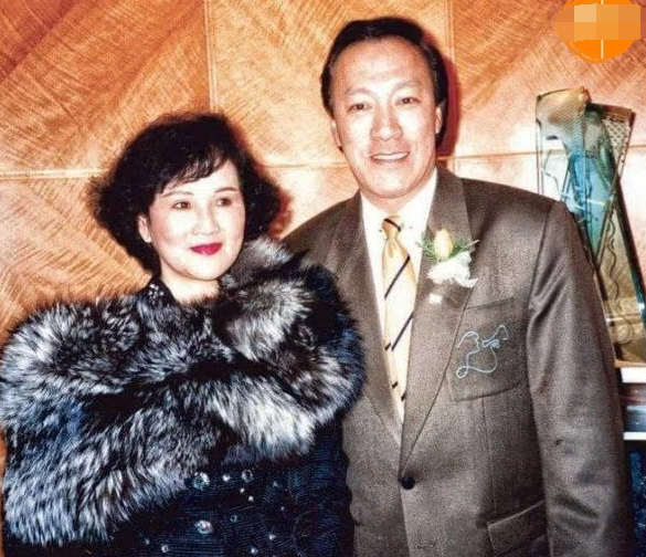 陈欣健太太患病13年，他像照顾婴儿一样24小时守护，拒绝女儿插手