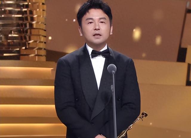 《人世间》不得了，一下拿四大奖，雷佳音、殷桃表示感谢大家庭