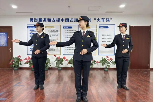 这个乘务组“颜值”“能力”与“服务”齐飞！