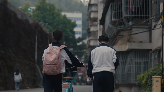 追光的日子：郝楠被毁三年，毁在刘念父母的不语，毁在陈铭的偏执