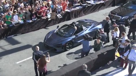 巨石强森、郭达斯坦森联手“白寡妇”,反派能有胜算?