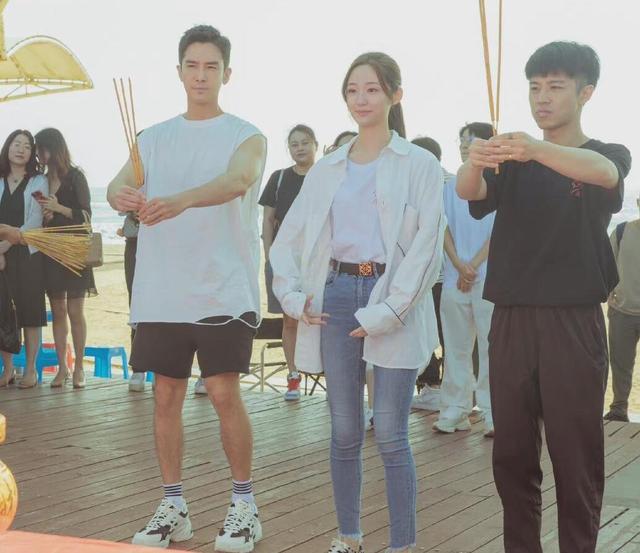 101没有出道的她,已演过多部网剧,还唱过《御赐小仵作》插曲