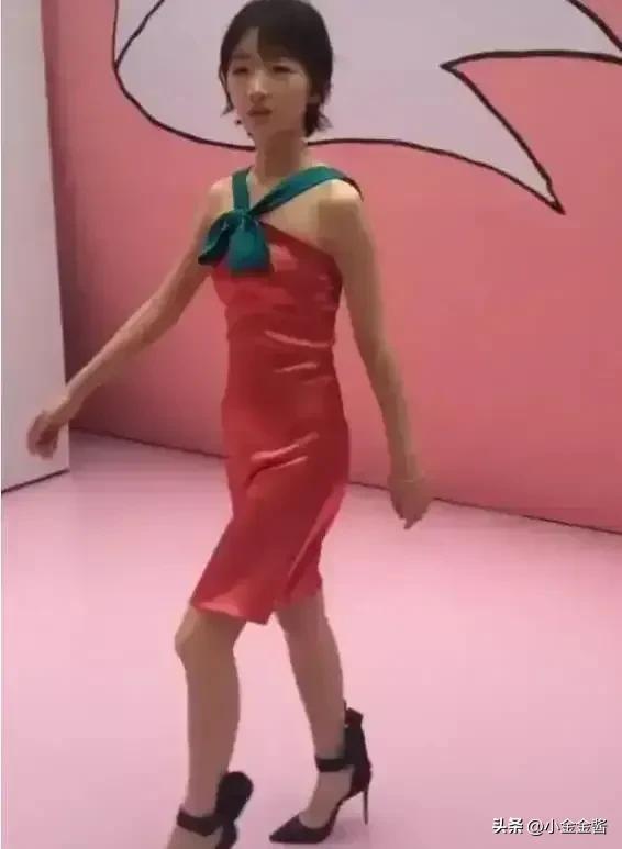 身高185的赌王，子女却大多个子矮，网友：基因真是玄学