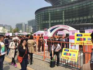 沙仓真菜(上海成人展火爆开幕 现场“独特风景线”赚足眼球)