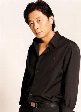 王杰：60岁的我一无所有，遭人陷害妻离子散，庆幸还有粉丝喜欢我