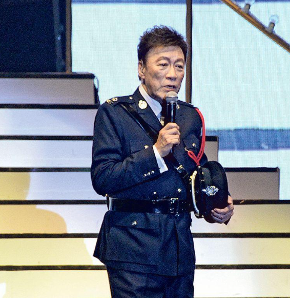 陈欣健太太患病13年，他像照顾婴儿一样24小时守护，拒绝女儿插手