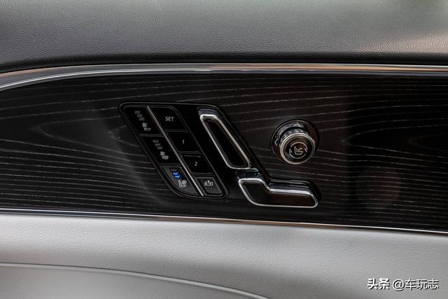 2024款凯迪拉克锐歌Lyriq评测:美观豪华,质感欠佳
