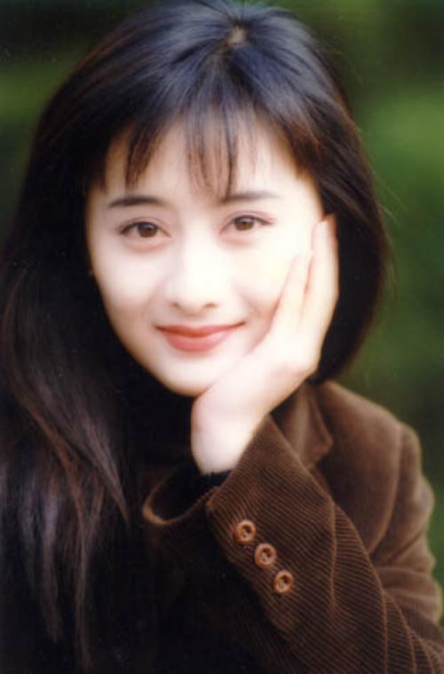 让百亿富豪折腰的陈德容:3任男友爱她痴狂,嫁给同学后坚持丁克