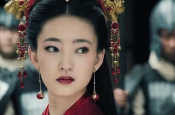 王丽坤不够媚,张馨予不够气质,她才是网友呼声最高的“苏妲己”