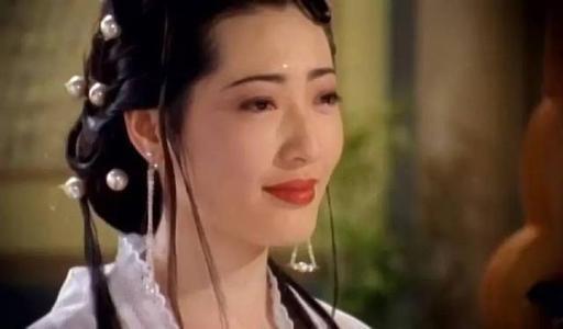 《金瓶梅》中放荡狠毒的潘金莲，其实是个缺钱又缺爱的女人