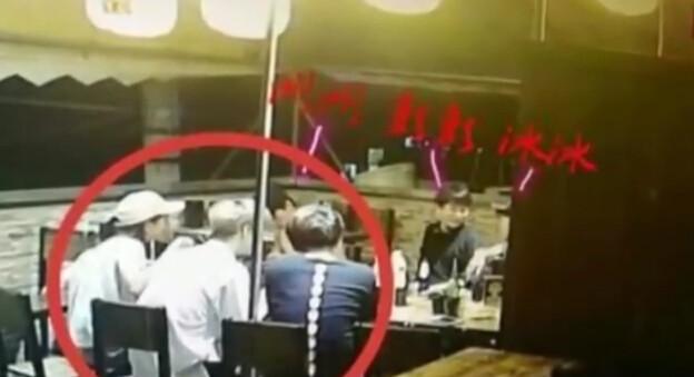 鹿晗与迪丽热巴私下聚餐的画面终于被网友拍到了