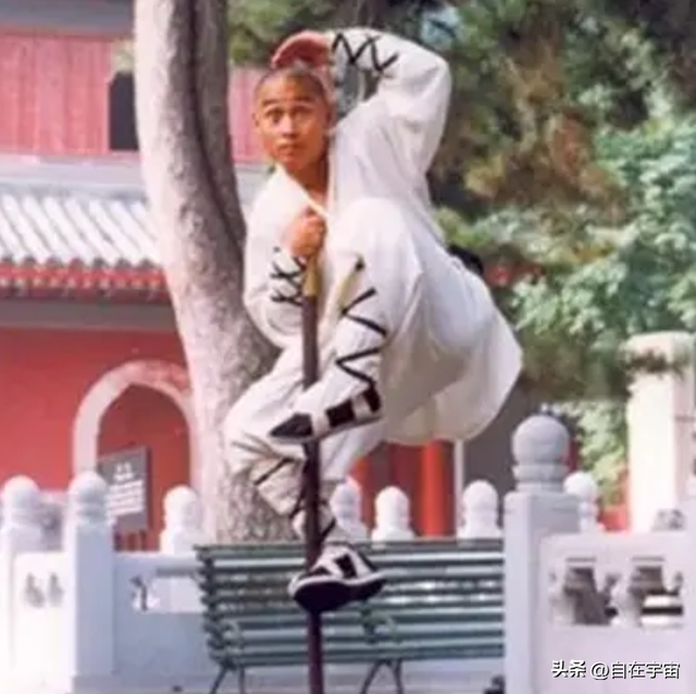 40年后，再看《自古英雄出少年》，才发现电影中演员个个大有来头