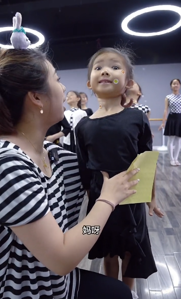 全网最火“拉丁舞老师”：授课风格太激情，上课堪比“洗脑”现场