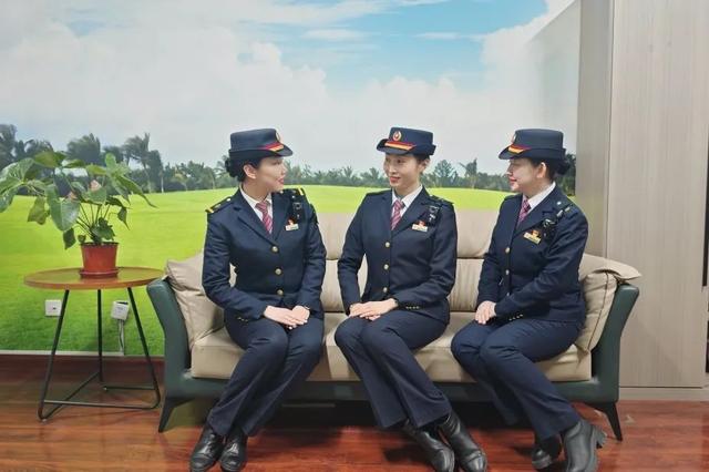 这个乘务组“颜值”“能力”与“服务”齐飞！