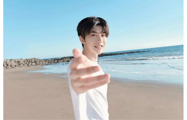 南都娱乐2018十大人物·蔡徐坤 强势人气，顶级流量