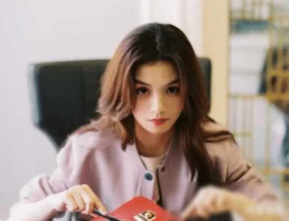 云南盛产美女!来自云南的20位女星,个个如花似玉,婀娜多姿