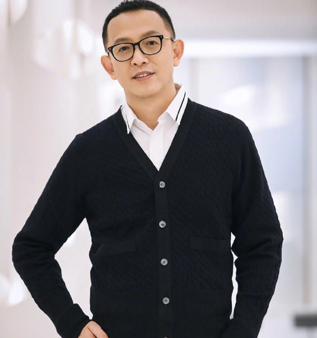 知名主持人马可，追梦路上有艰辛，成名娶同行妻子生一女幸福美满