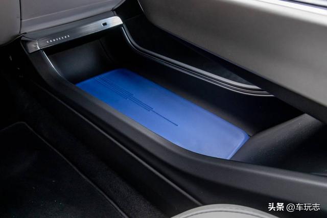 2024款凯迪拉克锐歌Lyriq评测:美观豪华,质感欠佳