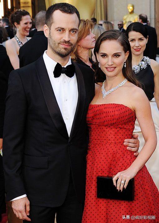 43岁“球花”娜塔莉波特曼，终于开始新恋情，12年婚姻一败涂地